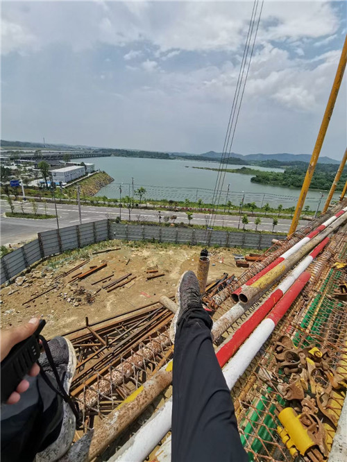 瑞金市作业中发生设备损坏或人员意外，责任怎么划分？